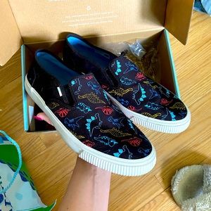 Unisex Dinosaur Toms
